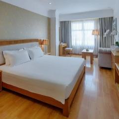 Silverland Central Hotel 3* Улучшенный номер с различными типами кроватей фото 3