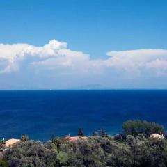 Апартаменты Brentanos Apartments ~ A ~ View of Paradise Улучшенные апартаменты с различными типами кроватей фото 4