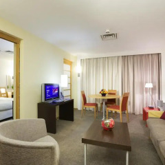 Отель Novotel London West 4* Улучшенный номер с различными типами кроватей фото 5