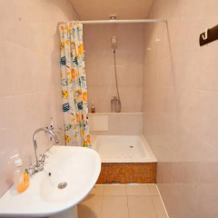 Mezhdu morem i solntsem Hostel Сочи ванная