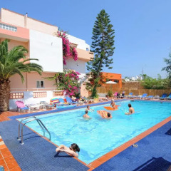 Primavera Beach Hotel Studios & Apartments бассейн фото 2