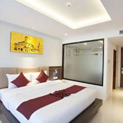 Отель Paripas Patong Resort 4* Стандартный семейный номер с разными типами кроватей фото 7