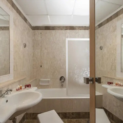 Отель Nord Nuova Roma 3* Стандартный номер с различными типами кроватей фото 12
