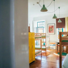 Отель Dona Fina Guest House Кровать в общем номере с двухъярусной кроватью фото 5