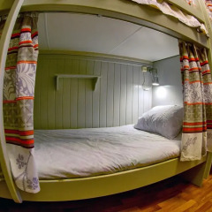 Хостел Friends Club Кровать в женском общем номере