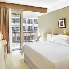 Отель Four Points By Sheraton Bali, Kuta 4* Номер Делюкс с различными типами кроватей фото 2