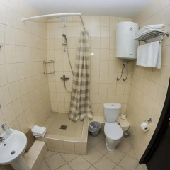 Гостиница Островский 3* Стандартный семейный номер с двуспальной кроватью фото 9