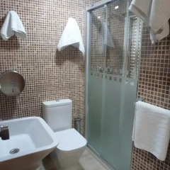 Отель Hostal la Campana Испания, Мотрил - отзывы, цены и фото номеров - забронировать отель Hostal la Campana онлайн ванная фото 2