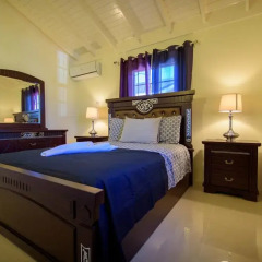 Отель Retreat Drax Hall Country Club сейф в номере