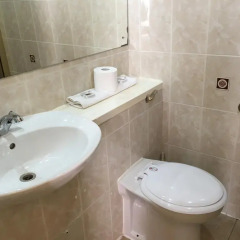 Smiths Hotel 2* Стандартный номер фото 22