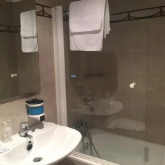Hotel Restaurante El Ancla Понферрада ванная