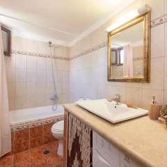Отель Old Town Villa ванная