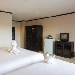 Отель Golden Tulip Essential Pattaya 4* Улучшенный номер с различными типами кроватей фото 25