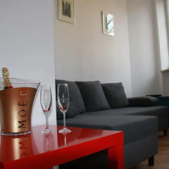 Отель Koscielna Apartment Old Town Польша, Варшава - отзывы, цены и фото номеров - забронировать отель Koscielna Apartment Old Town онлайн комната для гостей фото 4