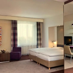 Estrel Hotel Berlin 4* Стандартный номер с различными типами кроватей фото 11