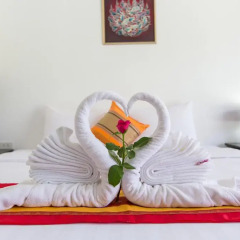 Golden House Hotel Patong Beach 3* Улучшенный номер с двуспальной кроватью