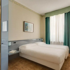 VIVA Hotel Milano 3* Стандартный номер с двуспальной кроватью