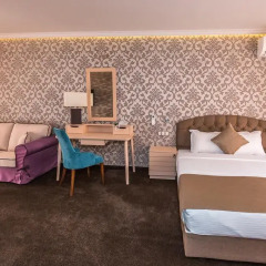 Отель 8 1/2 Art Guest House 3* Люкс с различными типами кроватей фото 4
