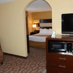 Отель Best Western Joliet Inn & Suites 2* Стандартный номер с различными типами кроватей фото 2