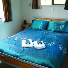 Отель Bowentown Beach Holiday Park 4* Бунгало с различными типами кроватей фото 10