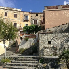 Апартаменты Scalea Historic Center Apartments Скалея