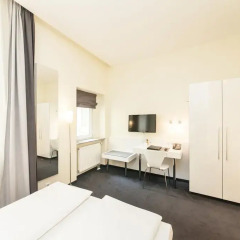 Select Hotel Berlin Checkpoint Charlie 4* Стандартный номер с двуспальной кроватью фото 4