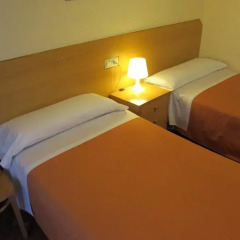 Отель Hostal Prim Мадрид комната для гостей