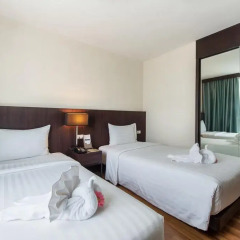 Mida Hotel Ngamwongwan 3* Улучшенный номер с различными типами кроватей фото 3