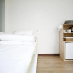 Отель Shinchon Hongdae Guesthouse удобства в номере фото 2