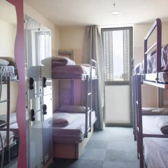 Barcelona Urbany Hostel Кровать в женском общем номере с двухъярусной кроватью