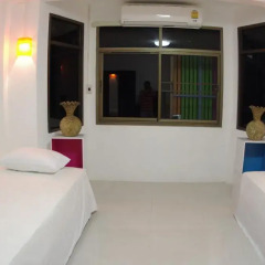 Donmueang Airport Residence Hostel Номер Делюкс с различными типами кроватей фото 4