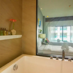Отель Woraburi The Ritz 4* Улучшенный номер