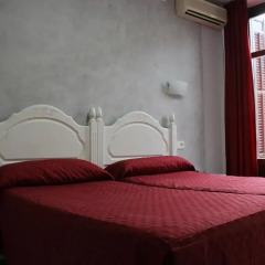 Отель Hostal Sonia Стандартный номер с различными типами кроватей фото 4