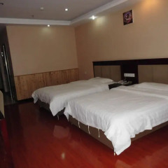 Chongqing Yueyou Hotel Airport сейф в номере
