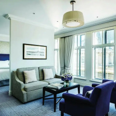 Отель The Langham, London 5* Улучшенный номер с различными типами кроватей фото 4