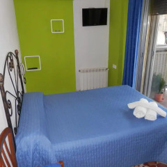 Отель Hostal Nevot Стандартный номер с различными типами кроватей