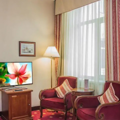 Grand Tien Shan Hotel 4* Улучшенный номер с различными типами кроватей фото 3