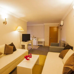 Moonshine Hotel & Suites 3* Люкс с различными типами кроватей фото 6