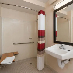 Отель Red Roof Inn PLUS+ Columbus-Ohio State University OSU 2* Стандартный номер с различными типами кроватей фото 3