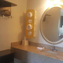 Отель Motel 6 Columbus OSU 2* Стандартный номер с различными типами кроватей фото 2