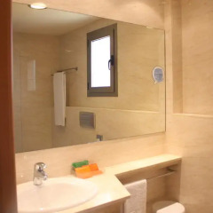 Отель NH Porta Barcelona 3* Стандартный номер с различными типами кроватей фото 2
