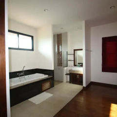 Отель Soi Namjai Villa спа