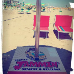 Jammin' Rimini Backpackers Hotel пляж