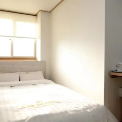 Отель K-POP GUESTHOUSE Seoul Station 2* Номер категории Эконом с двуспальной кроватью фото 3