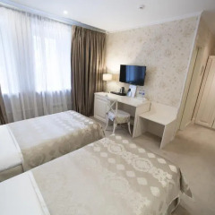 Гостиница Де Пари 4* Улучшенный номер 2 отдельные кровати фото 3