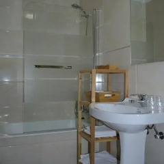 Отель Hostal Monte Rio ванная