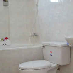 Отель COMMON INN Ben Thanh 2* Улучшенный номер с различными типами кроватей фото 8