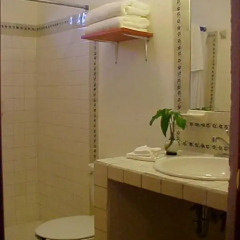 Отель Casa Tlaquepaque 3* Улучшенный номер с различными типами кроватей фото 7
