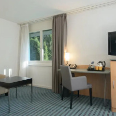 Apart-Hotel operated by Hilton удобства в номере