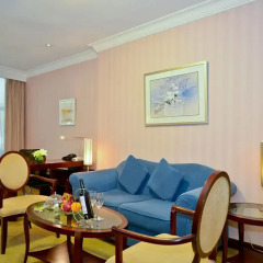 Regal Shanghai East Asia Hotel 4* Люкс повышенной комфортности с различными типами кроватей фото 4